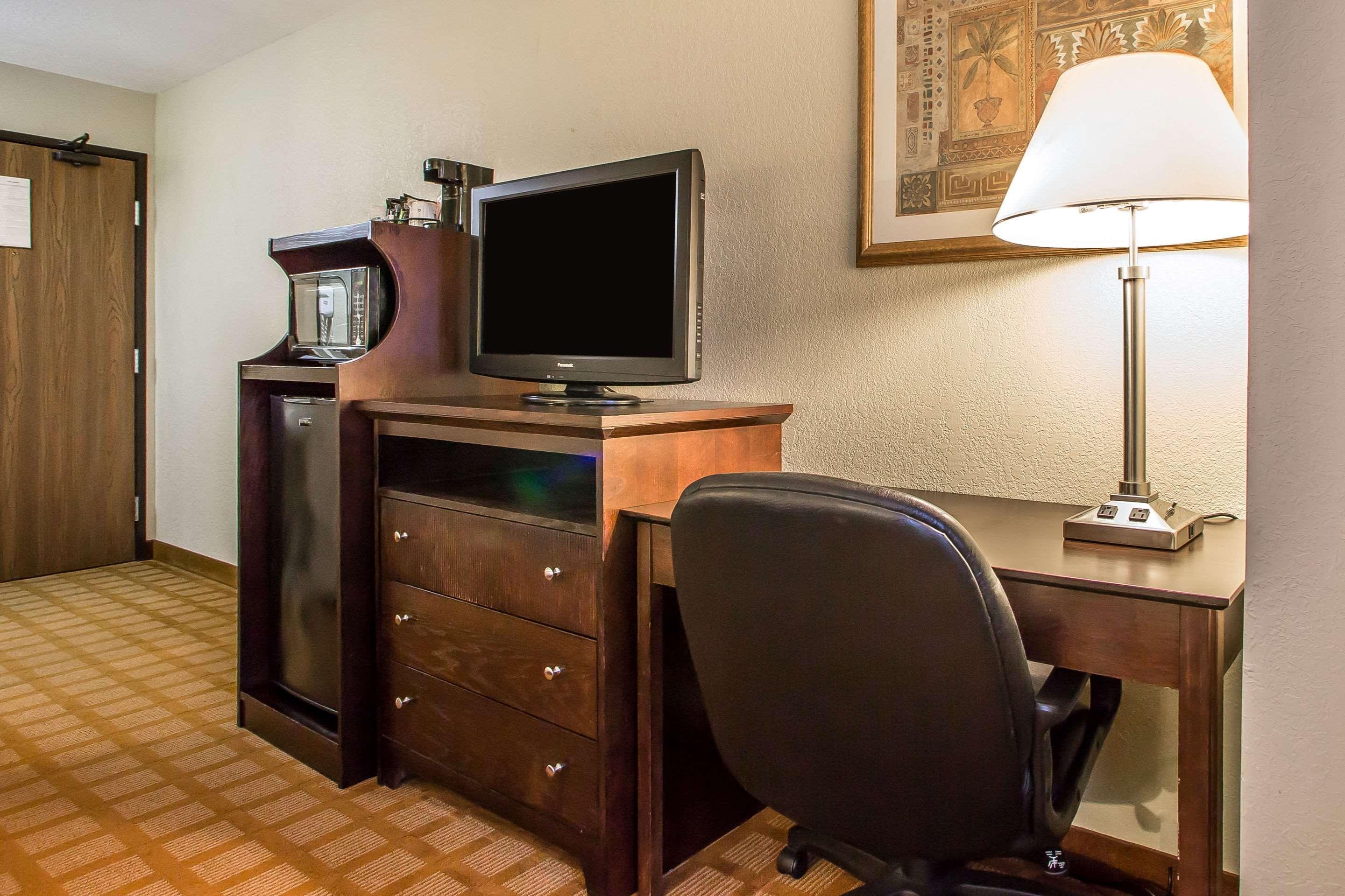 Quality Inn & Suites מרינט מראה חיצוני תמונה