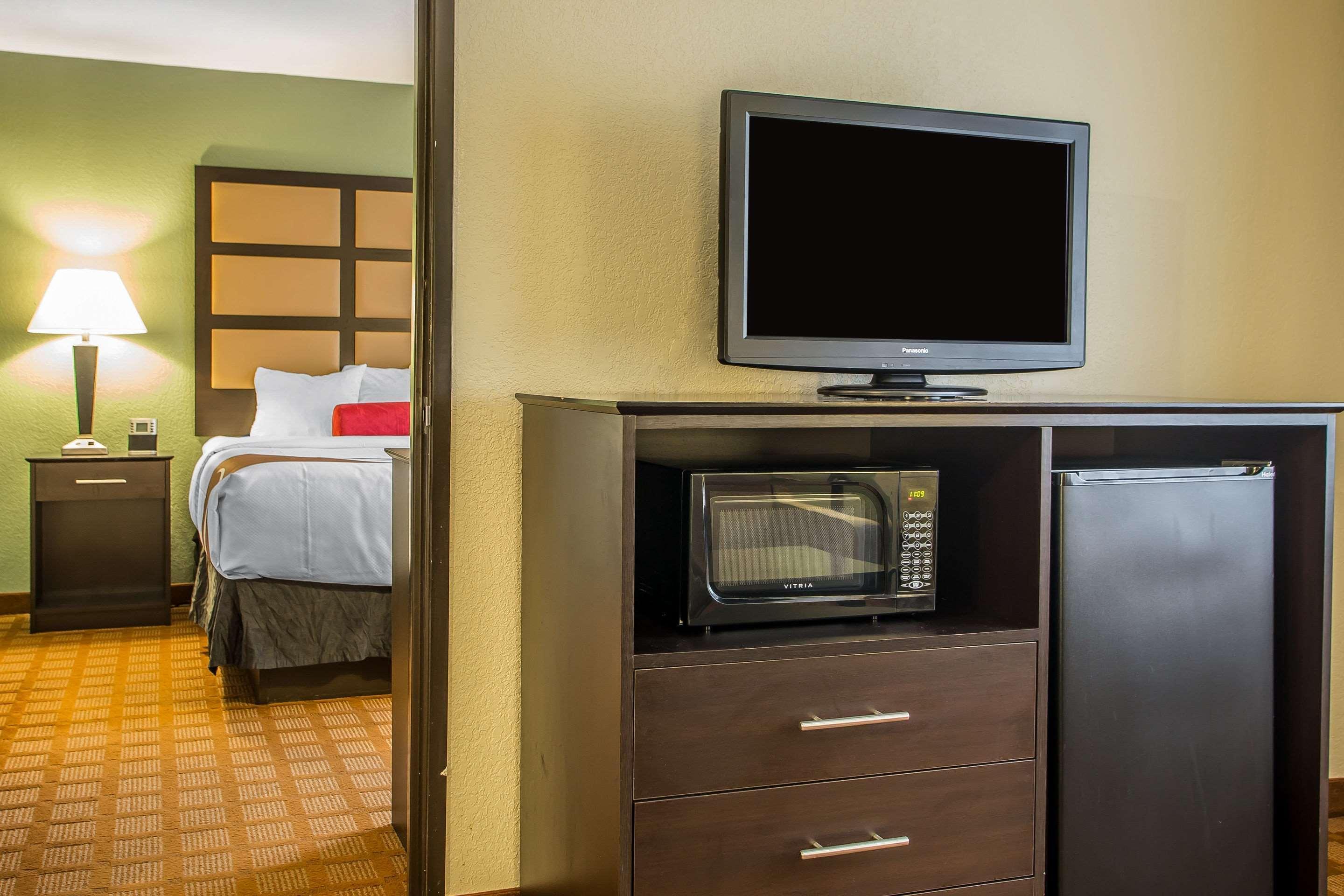 Quality Inn & Suites מרינט מראה חיצוני תמונה