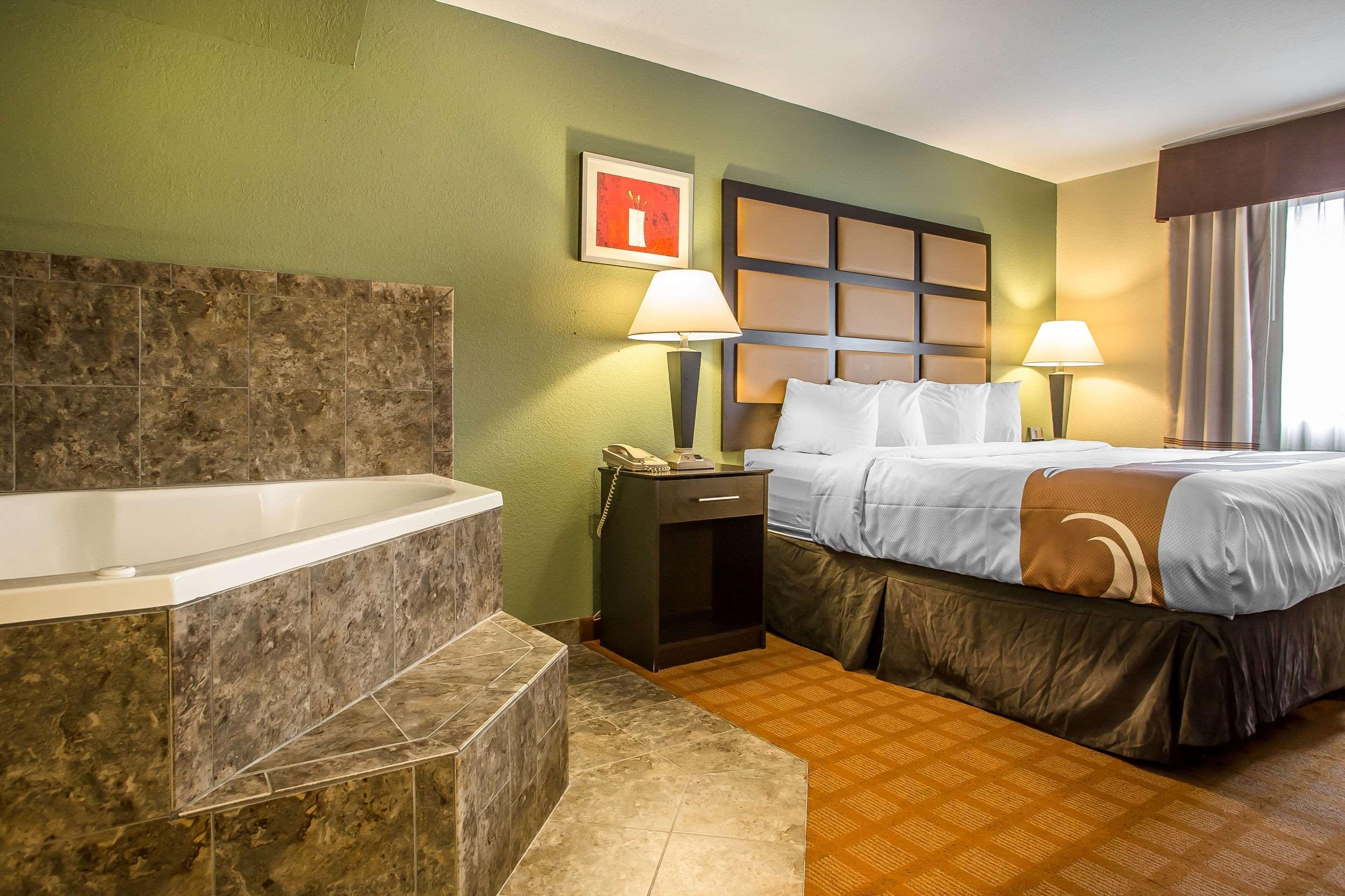 Quality Inn & Suites מרינט מראה חיצוני תמונה