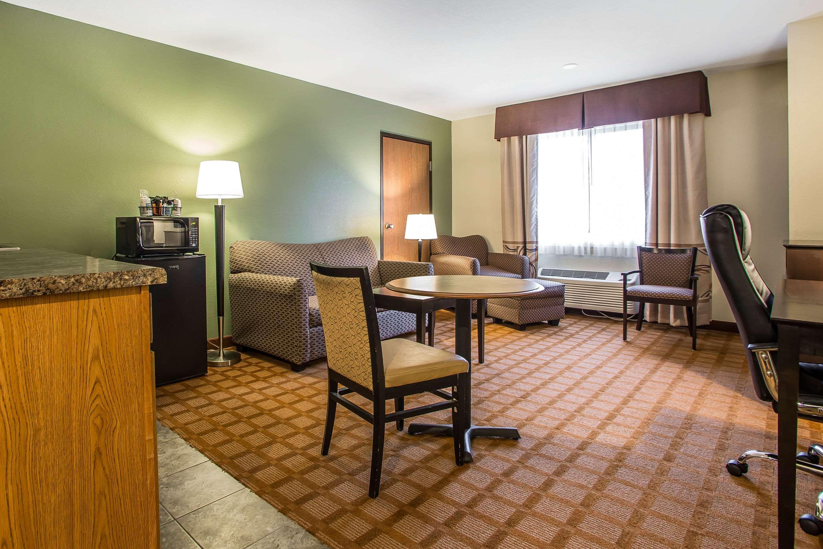 Quality Inn & Suites מרינט מראה חיצוני תמונה