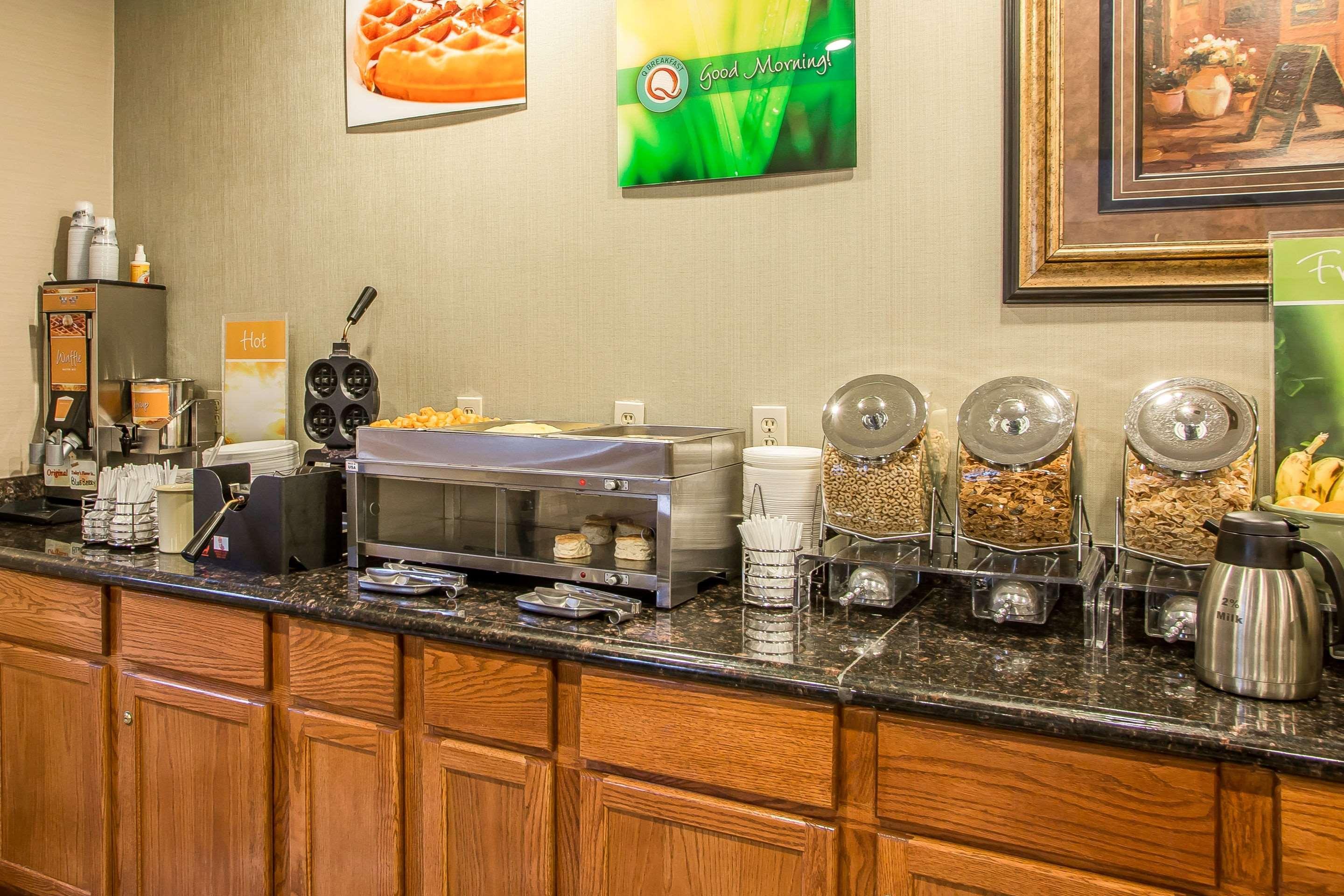Quality Inn & Suites מרינט מראה חיצוני תמונה