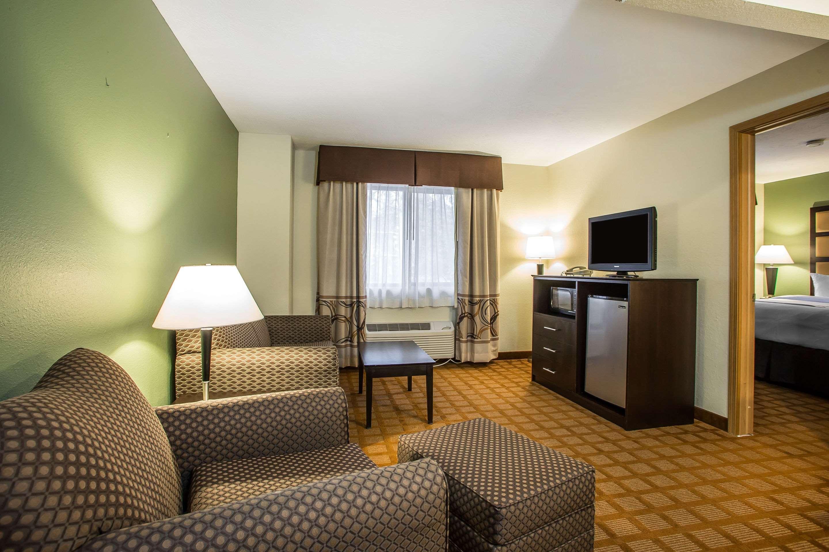 Quality Inn & Suites מרינט מראה חיצוני תמונה
