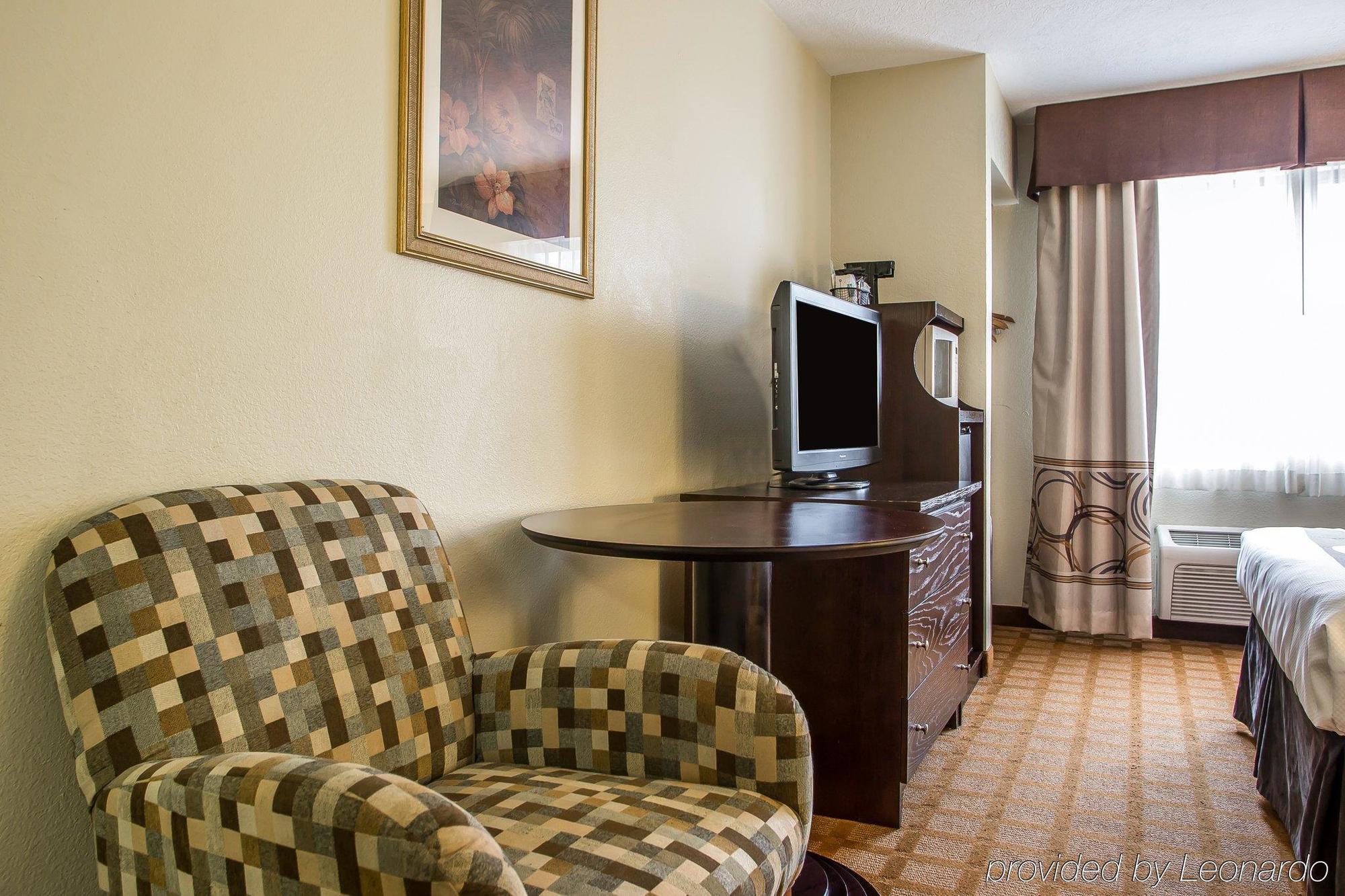 Quality Inn & Suites מרינט מראה חיצוני תמונה