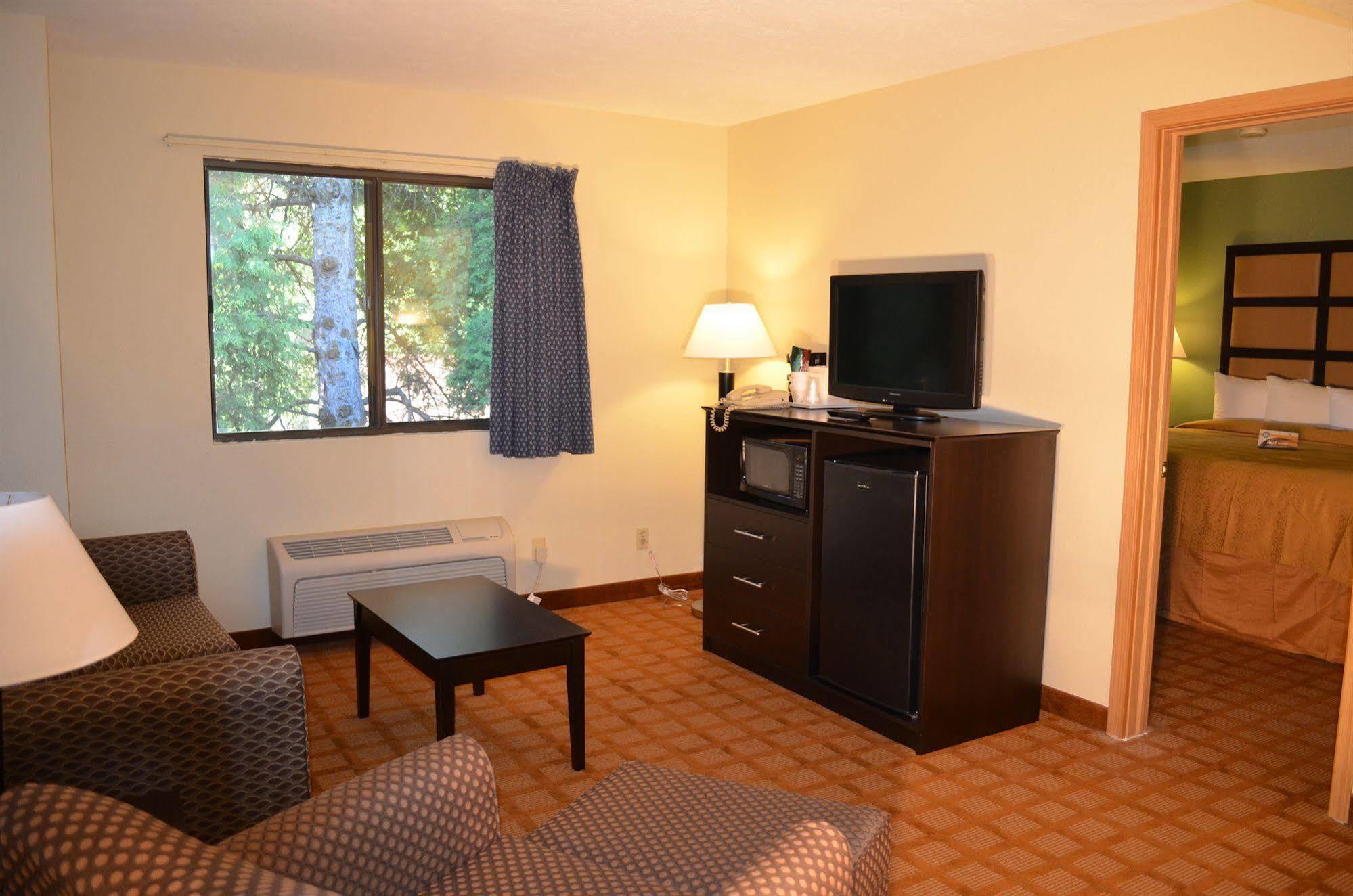 Quality Inn & Suites מרינט מראה חיצוני תמונה